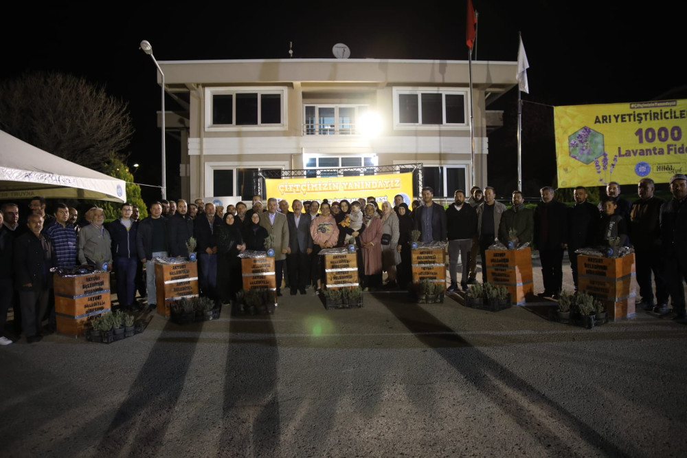 Akyurt'ta Çiftçilere Arılı Kovan Dağıtıldı